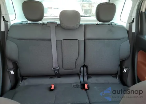 2014 Fiat 500L Trekking z USA, uszkodzony, nr VIN ZFBCFADHXEZ011806